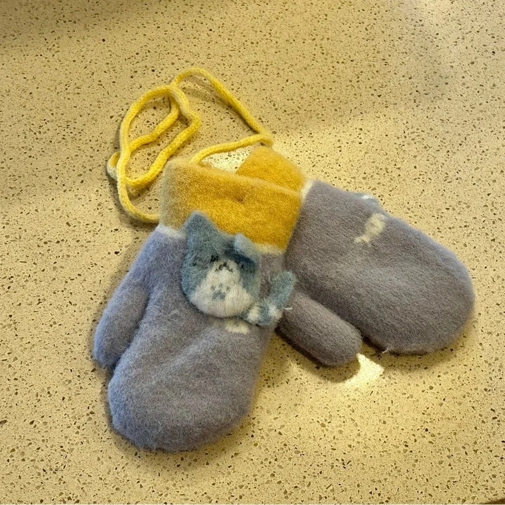 Kids Cozy Lavender & Yellow Mittens with Cat Accent
